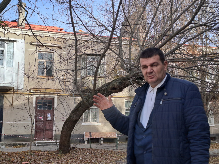 В Бердянске стартовала программа ремонта кровель . В Бердянске стартовала программа ремонта кровель .