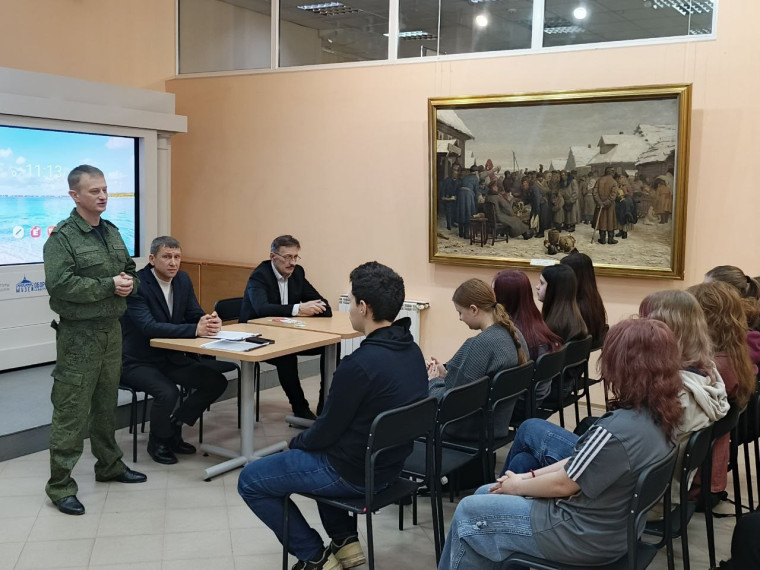 В Бердянске повышают осведомленность о терроризме и противодействии террористической деятельности. В Бердянске повышают осведомленность о терроризме и противодействии террористической деятельности.