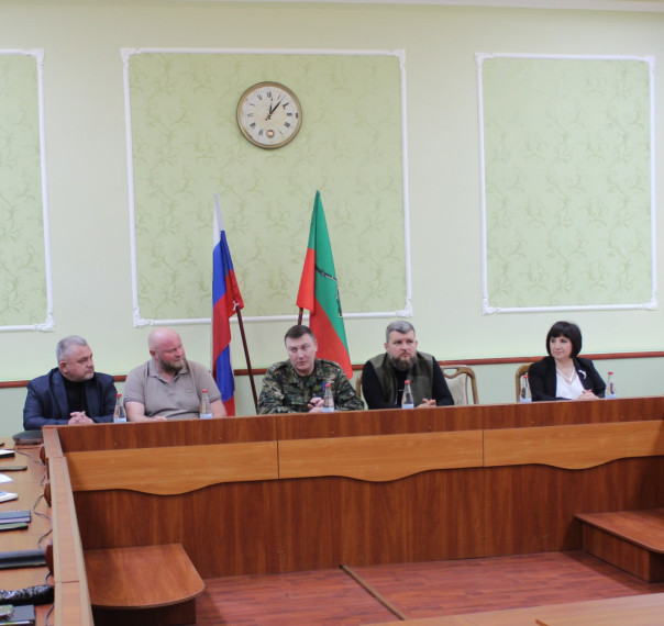 Сотрудники регионального управления следственного комитета России встретились со студентами и преподавательским составом образовательного учреждения в Бердянске. Сотрудники регионального управления следственного комитета России встретились со студентами и преподавательским составом образовательного учреждения в Бердянске.