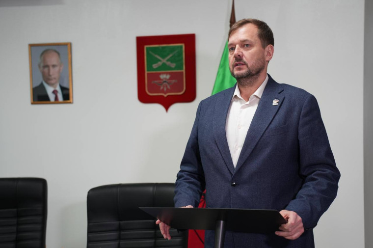 Губернатор Запорожской области избран секретарем регионального отделения партии Единая Россия. Губернатор Запорожской области избран секретарем регионального отделения партии Единая Россия.