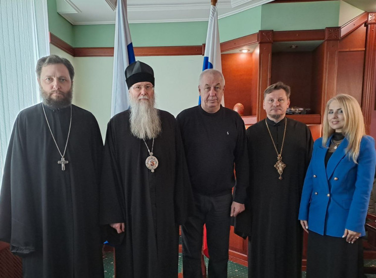 Состоялась встреча епископа Феодора с Главой города Бердянска Александром Сауленко.. Состоялась встреча епископа Феодора с Главой города Бердянска Александром Сауленко..